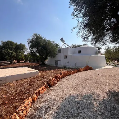Trullo Elais * オストゥーニ